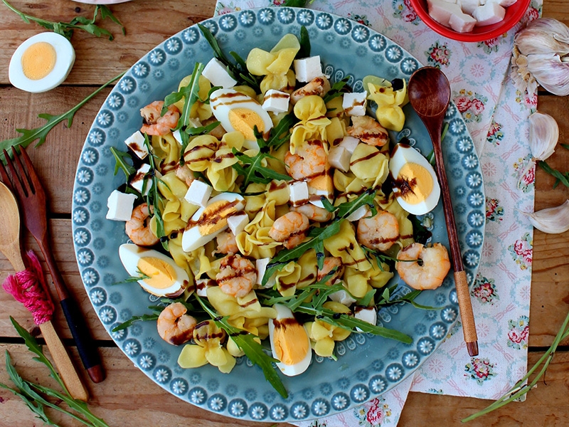 Salada Morna de Massa, Queijo Fresco e Camarão