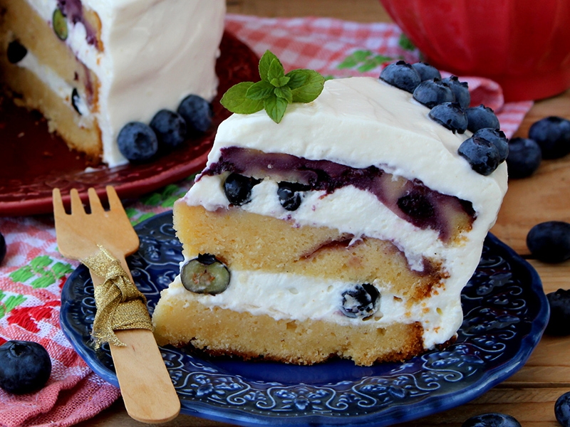 Bolo Fresco de Limão e Mirtilos